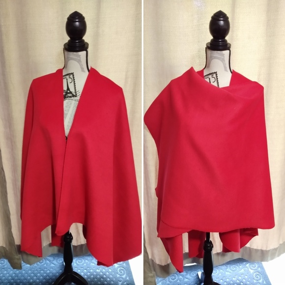 Poncho - Picture 1 of 3